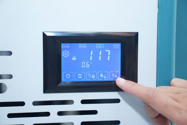 Thiết lập vệ sinh tự động cho máy làm đá