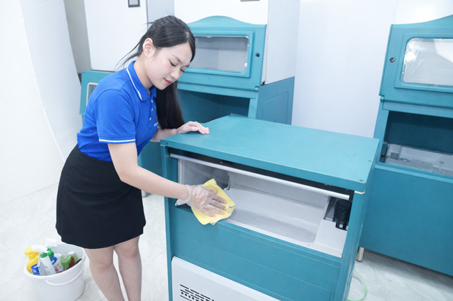 Vệ sinh máy làm đá viên đúng cách