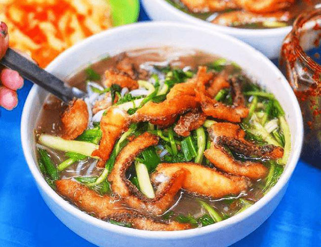Bún cá nấu bằng bộ 3 nồi nấu phở bằng điện
