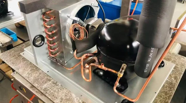 Không tự ý tháo rời máy làm đá