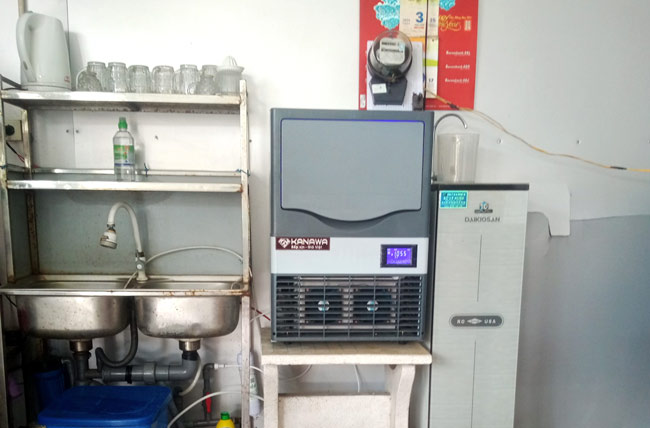 Chọn vị trí đặt máy làm đá uống bia