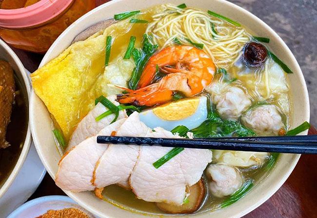 Mì vằn thắn được nấu bằng nồi nấu phở điện 50L