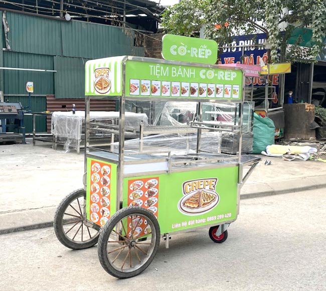 Xe bán bánh cờ-rếp khu du lịch