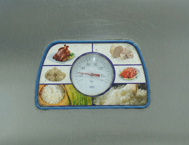 Đồng Hồ B bị Mờ Mặt Kính