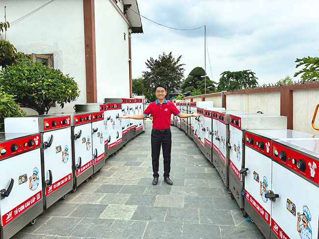 Kho tủ cơm công nghiệp Quang Huy