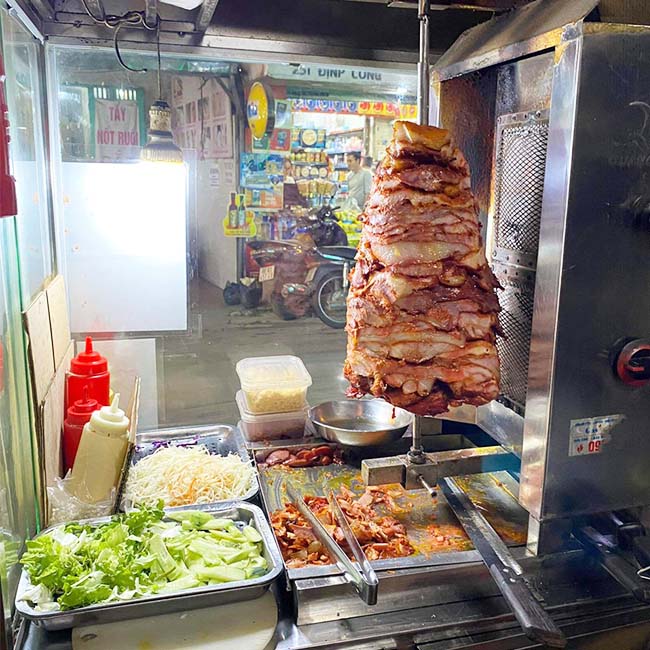 Tích hợp lò nướng thịt xoay đứng hiện đại