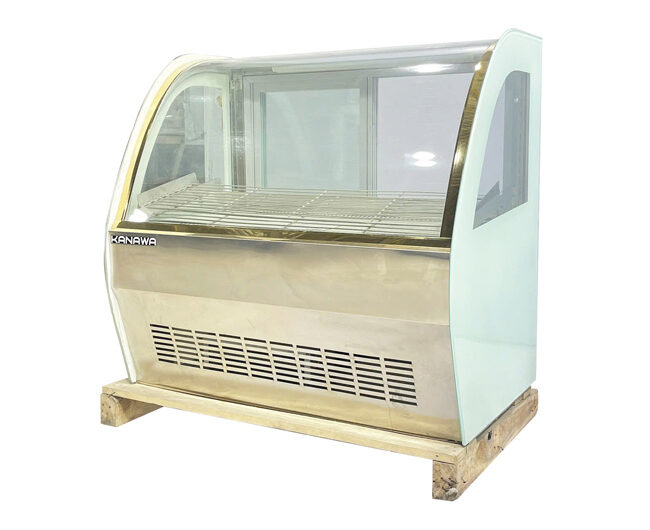 Tủ bánh kem kính cong vệ sinh nhanh chóng, thuận tiện