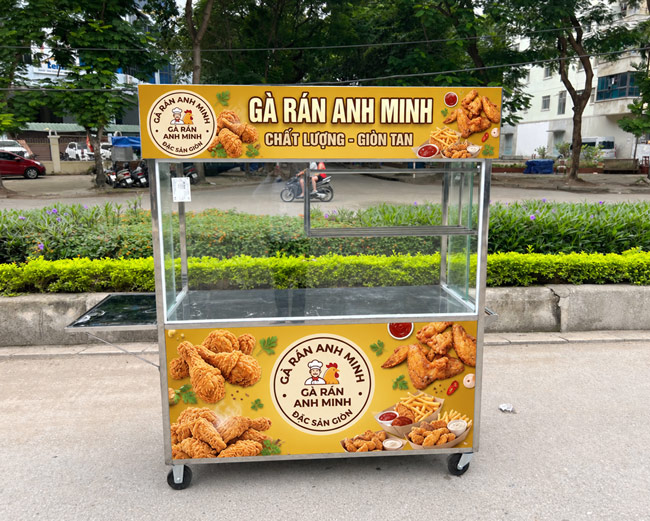 Bảng hiệu và khung phía trên