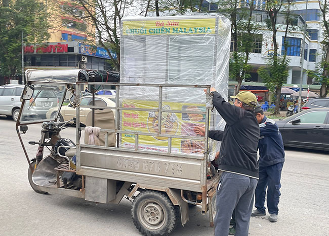 Chọn đơn vị có hỗ trợ vận chuyển, lắp đặt
