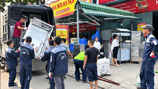 Giao hàng dự án thi công bếp nhà hàng Trùng Khánh Thái Bình