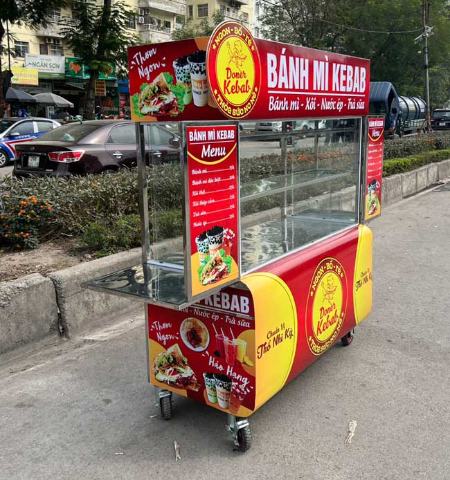 Không Gian Chuẩn Bị Nguyên Liệu Trước Giờ Bán