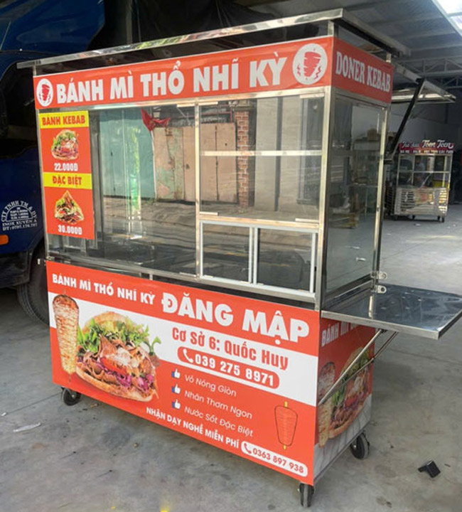 Kích thước 1m8 tạo không gian bán hàng rộng rãi
