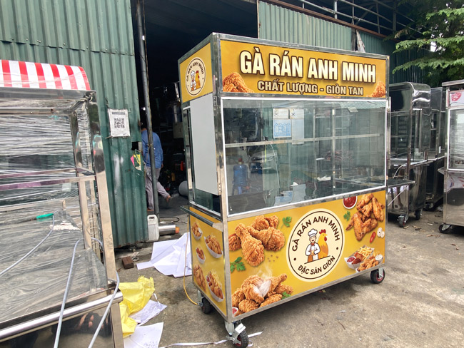 Mặt ốp trang trí và nhận diện thương hiệu
