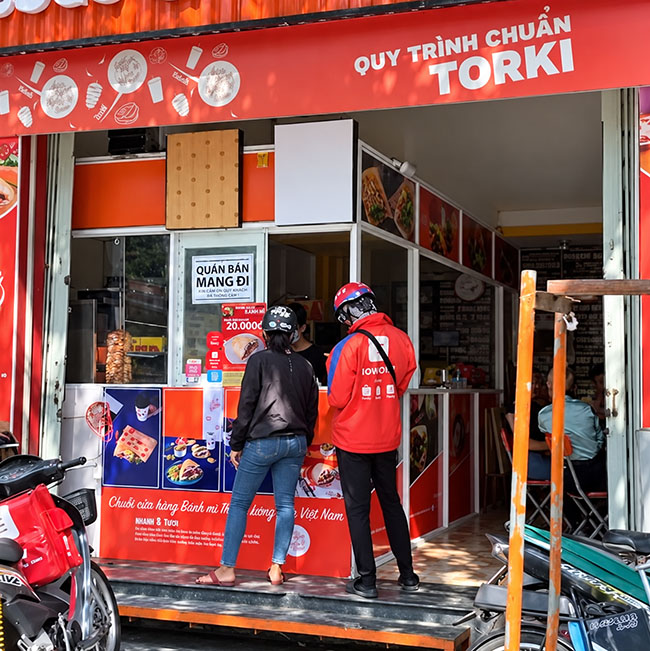 Quản trị và vận hành bán hàng qua app giao đồ ăn