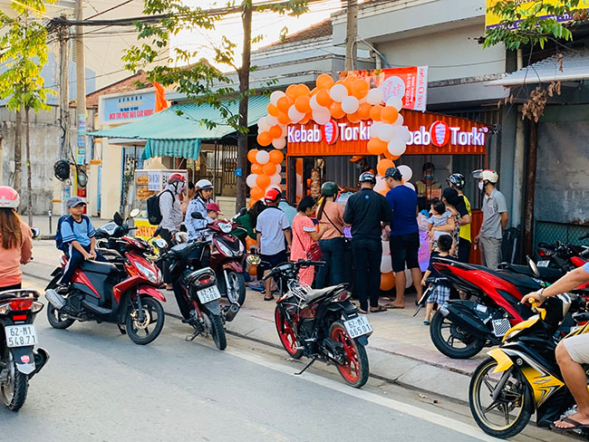 Quảng bá điểm bán bằng cả online và offline