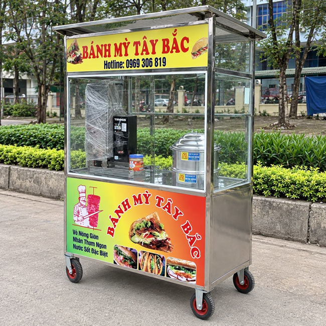 Thiết kế mái bằng gọn gàng, tạo diện mạo hiện đại cho điểm bán