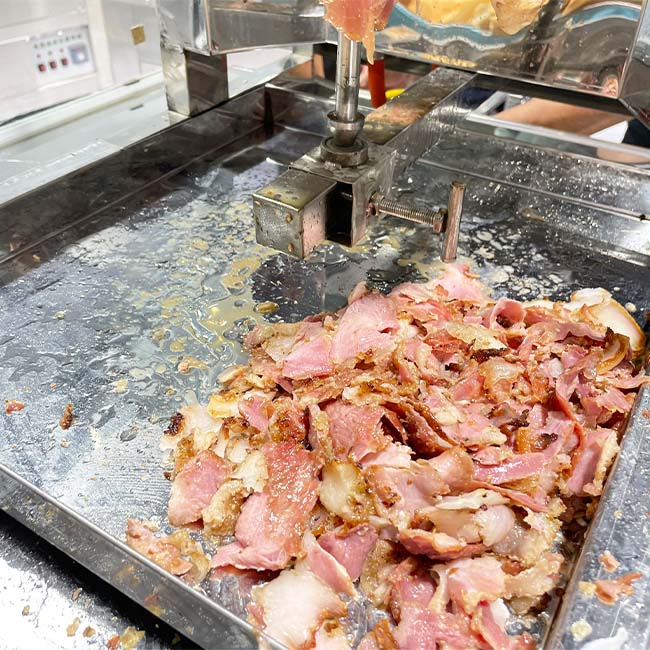 Thiết kế quầy tối ưu cho thao tác làm bánh mì Doner Kebab