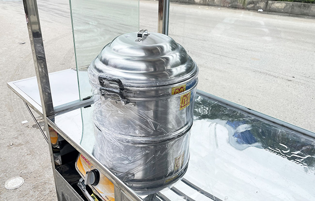 Tích hợp khu vực đặt nồi hấp, giữ nóng