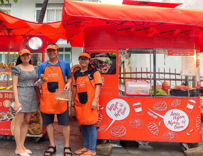 Tuyển và đào tạo nhân viên quy mô quán