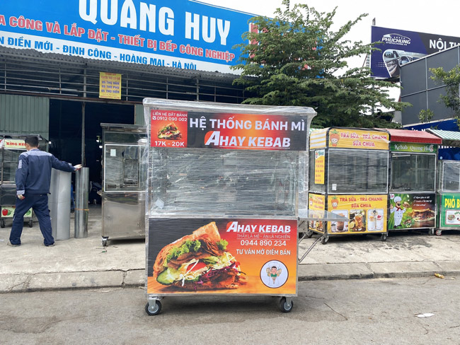 Giá xe bánh mì Ahay Kebab 1m2 mái bằng XBM-TNK 1.2 phụ thuộc vào những yếu tố nào