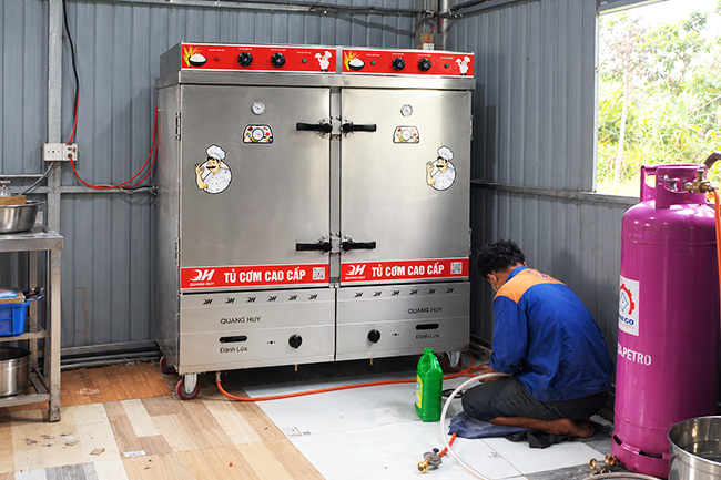 Hạ tầng điện và gas tại bếp
