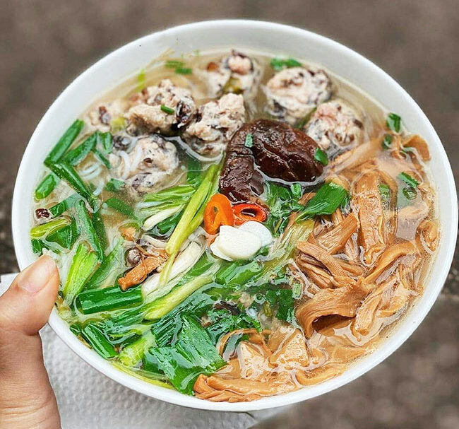 Nồi hủ tiếu 2 ngăn có thể linh hoạt đổi món