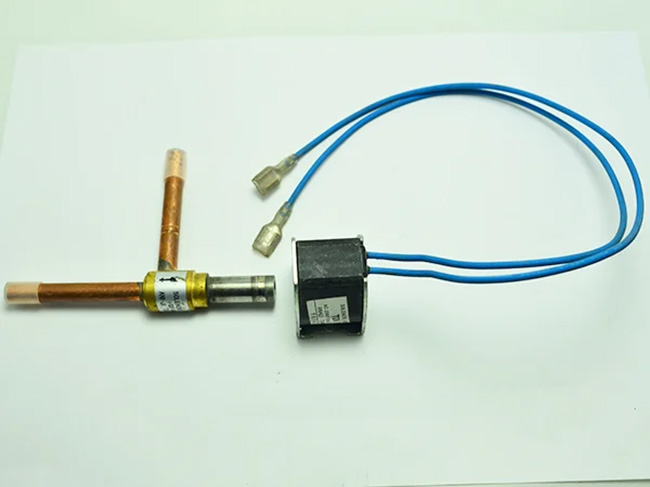 Van điện từ máy làm đá viên